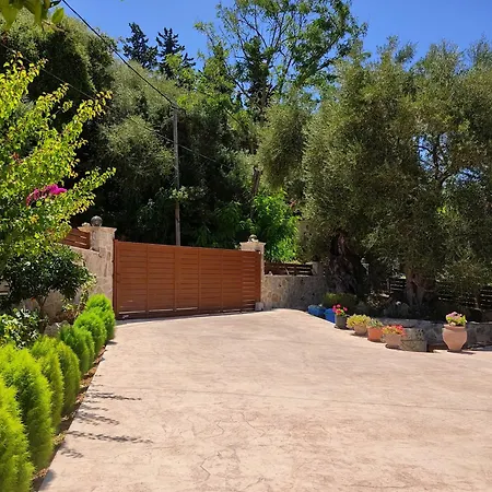 Lazai * Kato Yerakarion