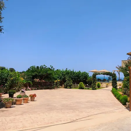 Villa Lazai *